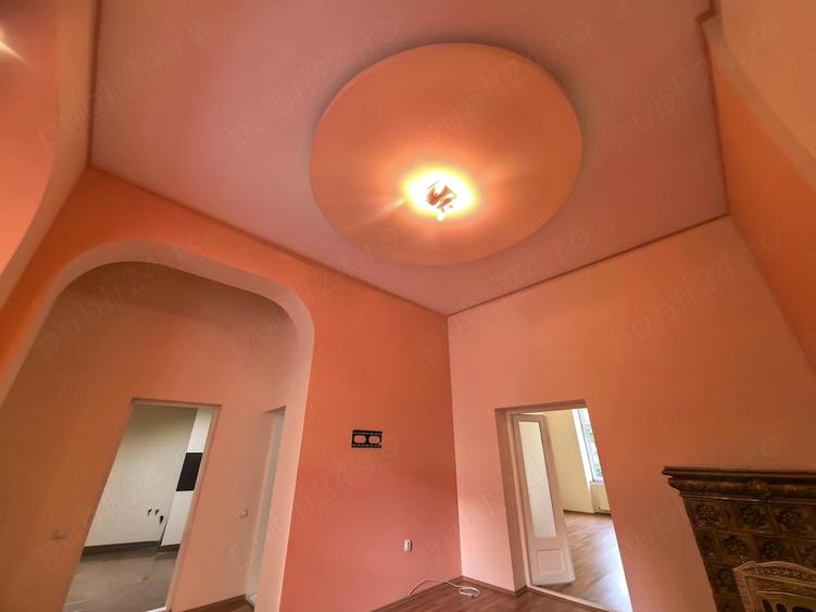 Apartament cu 3 camere nedecomandat în Central