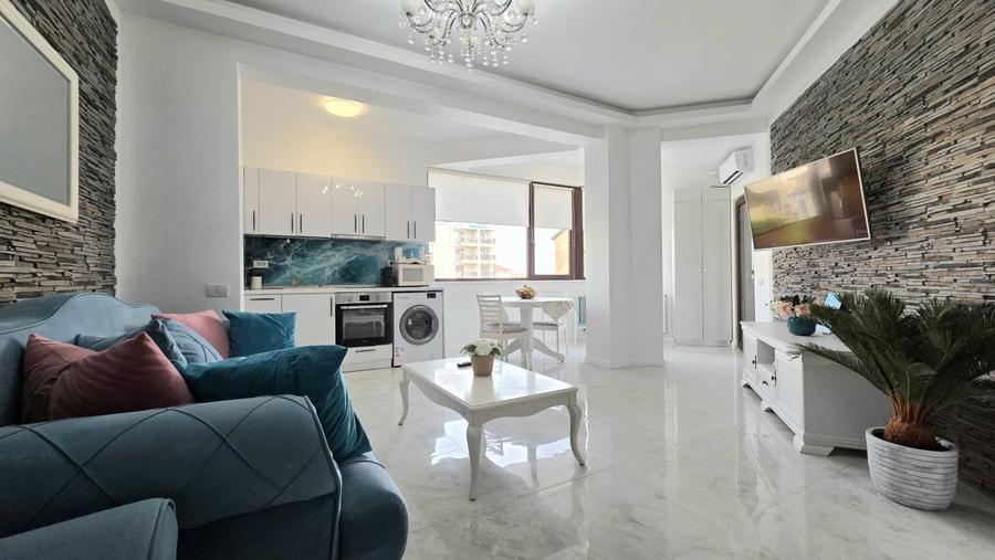 Apartament cu 2 camere semidecomandat, mobilat în Mamaia-Sat