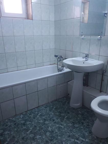 Apartament cu 3 camere decomandat în Alba Iulia