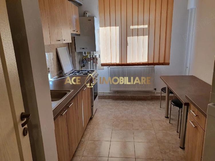 Apartament cu 2 camere decomandat, mobilat în Păcii