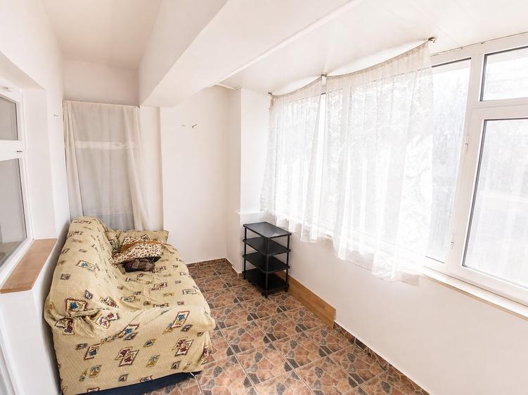 Apartament cu 2 camere decomandat, mobilat în Podul de Fier