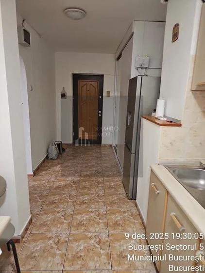 Apartament cu 2 camere decomandat în Ferentari