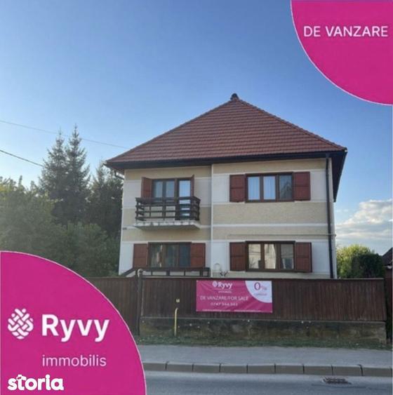 Casă cu 5 camere cu Teren 936 Mp în Central
