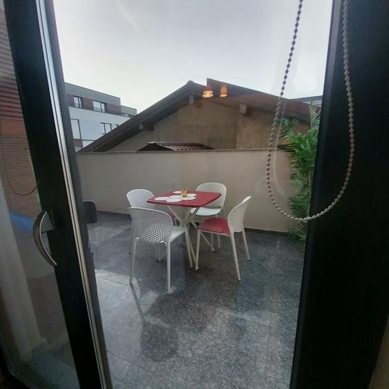Apartament cu 2 camere decomandat, mobilat în Barbu Văcărescu