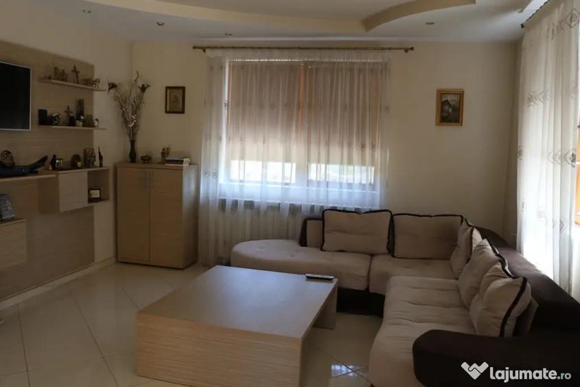 Casă cu 7 camere în Obor