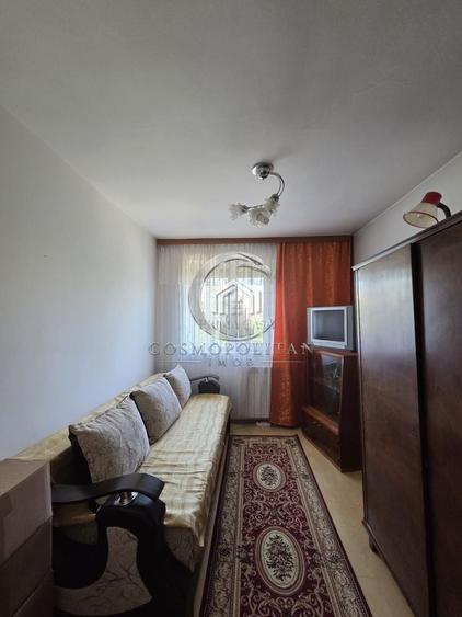 Apartament cu 3 camere în Micro 14