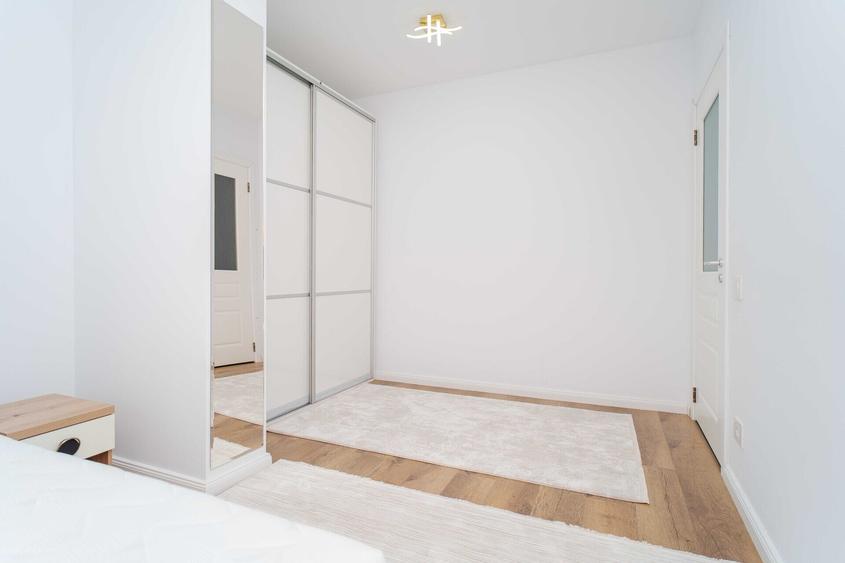 Apartament cu 3 camere semidecomandat, mobilat în Copou