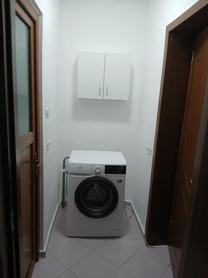 Apartament cu 2 camere semidecomandat în Craiovei