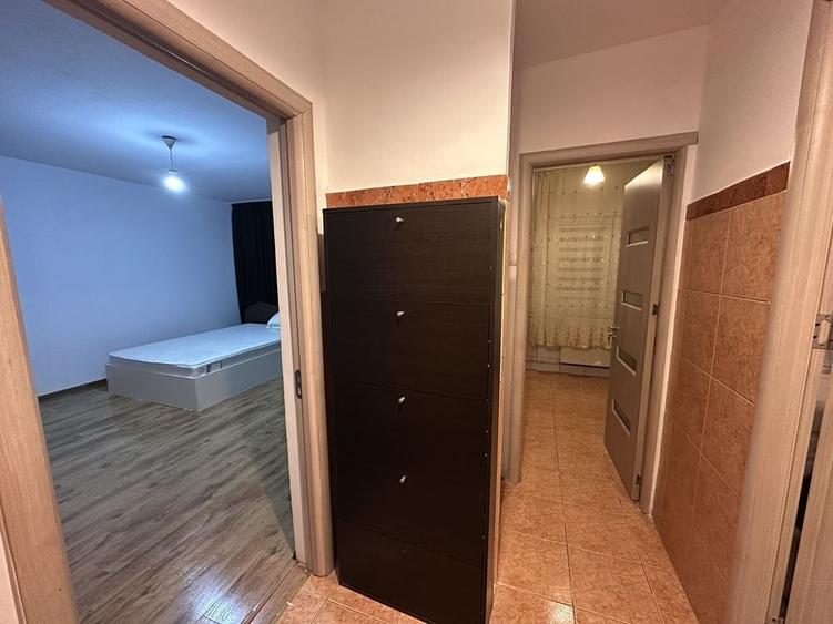 Garsonieră decomandată în Vitan