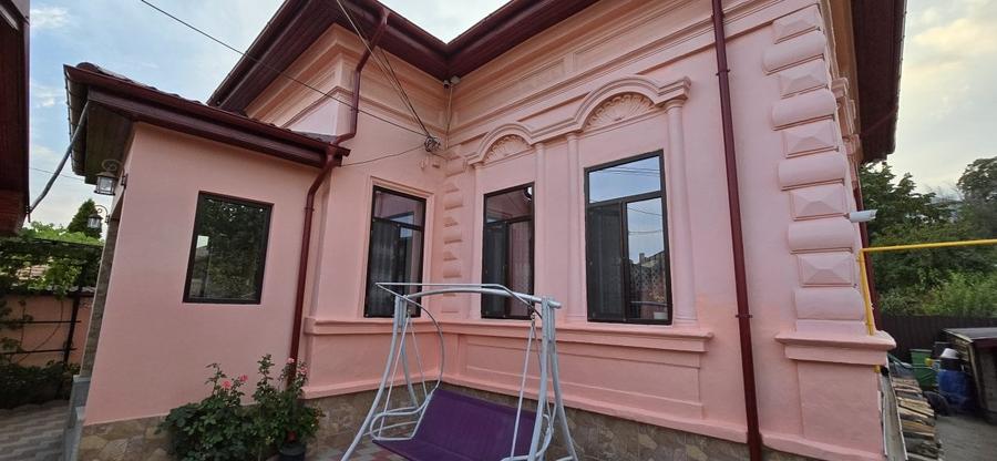 Casă individuală cu 3 camere cu Canalizare în Central