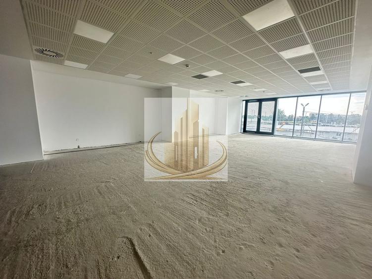 Spațiu comercial, de 1,605 mp, în Complex Studențesc