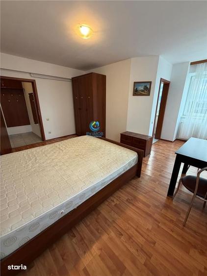 Garsonieră decomandată în Gării
