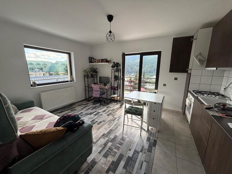 Apartament cu 2 camere decomandat în Zamora