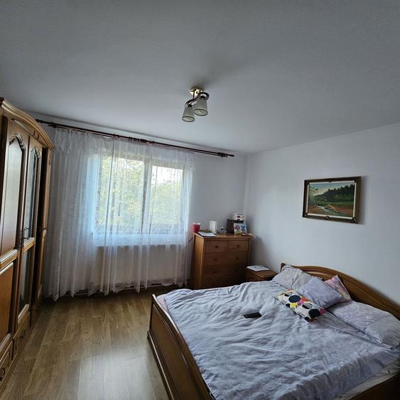 Casă cu 4 camere cu Teren 2900 Mp în Bălteni
