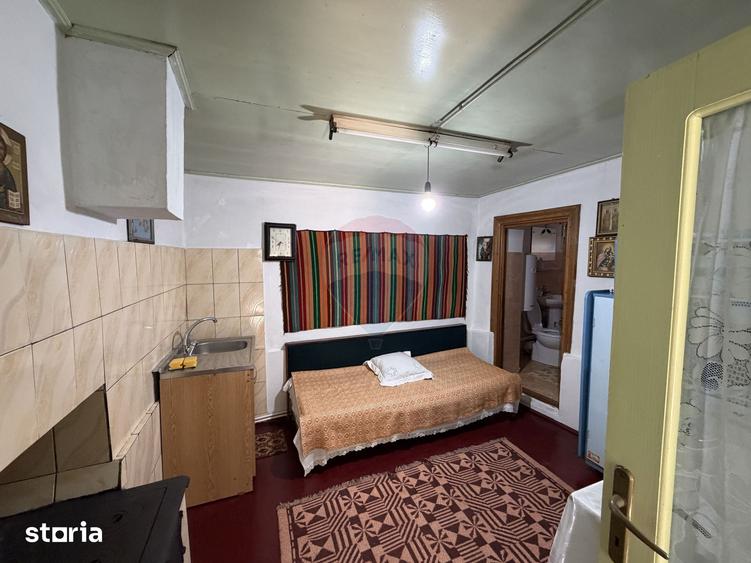 Casă cu 3 camere cu Teren 1459 Mp în Nănești