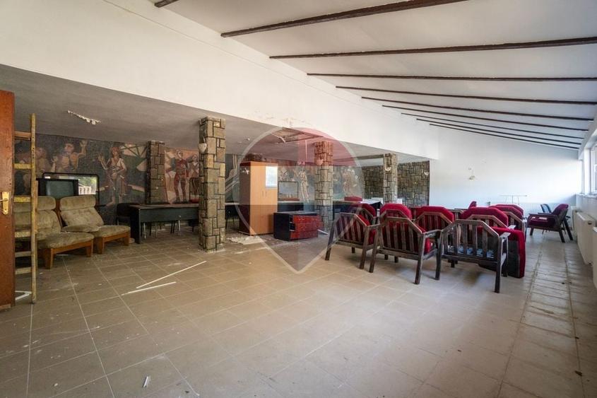 Hotel/Pensiune, de 1,300 mp, în Valea Râșnoavei