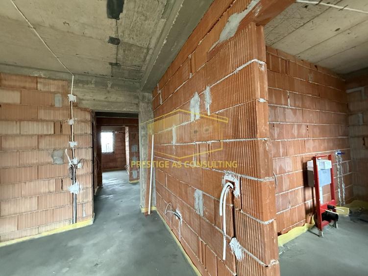 Duplex cu 5 camere cu Canalizare în Ciarda Roșie
