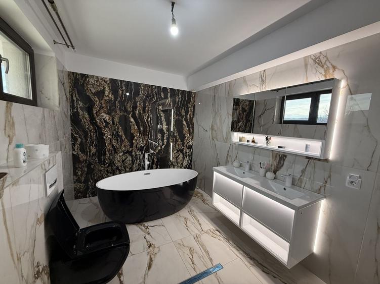 Casă individuală cu 5 camere cu Canalizare în Cornu de Jos (Cornu)
