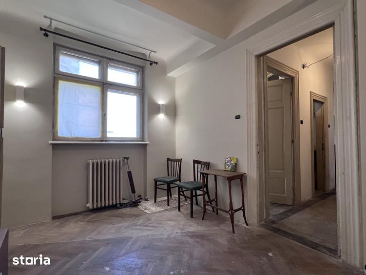 Apartament cu 3 camere în Centrul Istoric