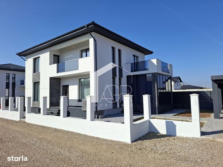 Casă cu 4 camere cu Teren 350 Mp în Păulești