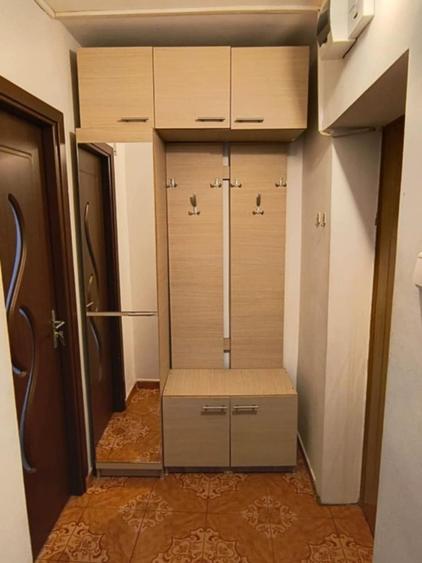 Apartament cu 2 camere decomandat în Zahana