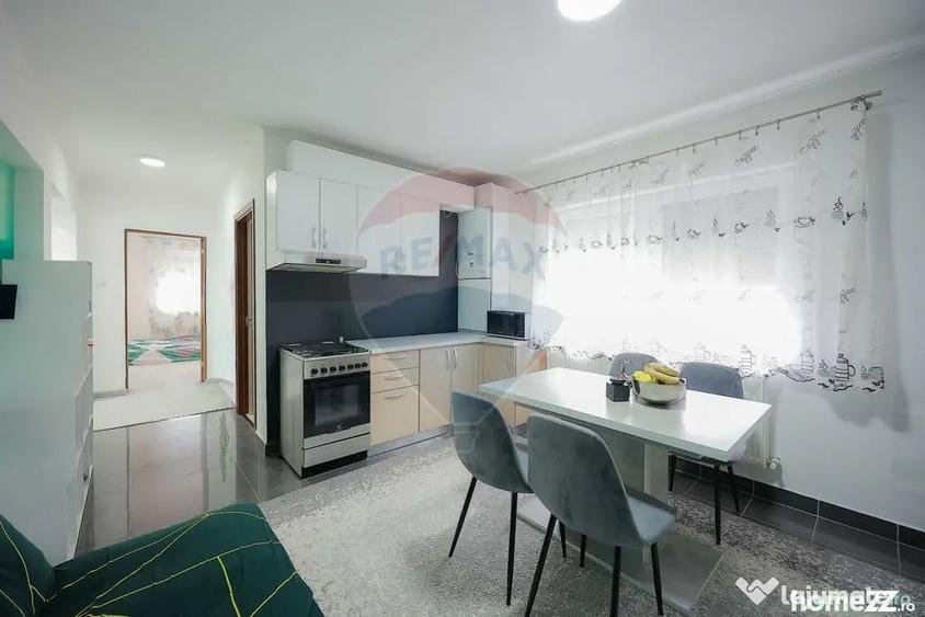 Apartament cu 3 camere decomandat în Spitalul Județean