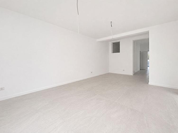 Duplex cu 4 camere cu Canalizare în Ghiroda