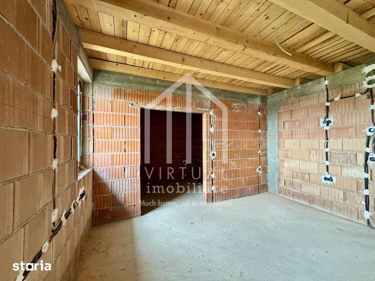 Casă cu 6 camere cu Teren 500 Mp în Veterani