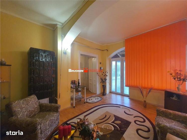 Casă cu 4 camere cu Teren 824 Mp în Central