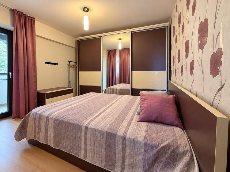 Apartament cu 4 camere decomandat, mobilat în Tomis Nord