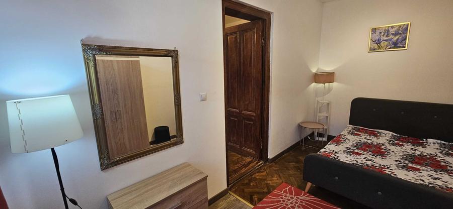 Apartament cu 2 camere decomandat în Piața Centrală