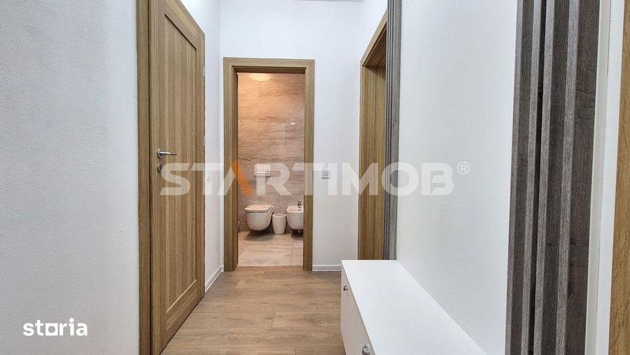 Apartament cu 3 camere decomandat, mobilat în Tractorul