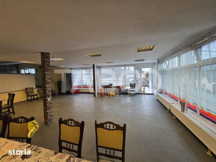 Spațiu comercial, de 100 mp, în Slimnic