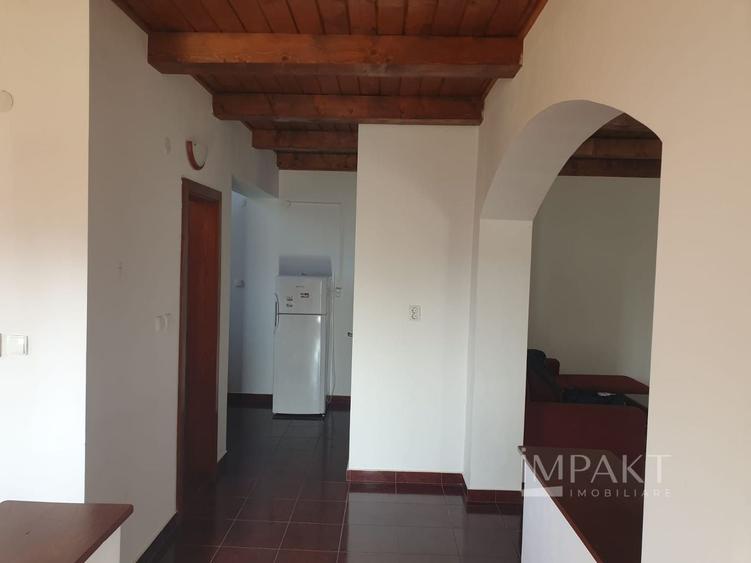 Casă individuală cu 4 camere cu Teren 1300 Mp în Dealu Negru