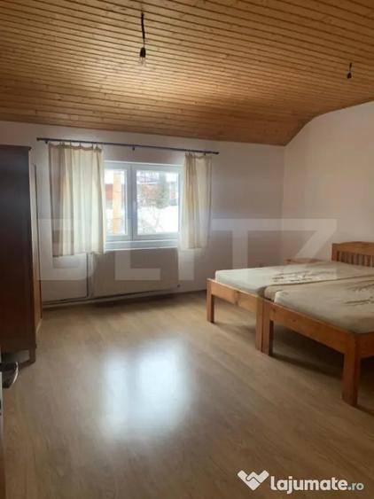Casă cu 5 camere cu Canalizare în Bran