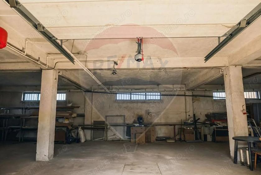 Casă cu Teren 946 Mp în Central