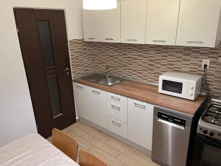 Apartament 2 camere zona Crângași Bloc Reabilitat cu Centrala si loc de Parcare - 3