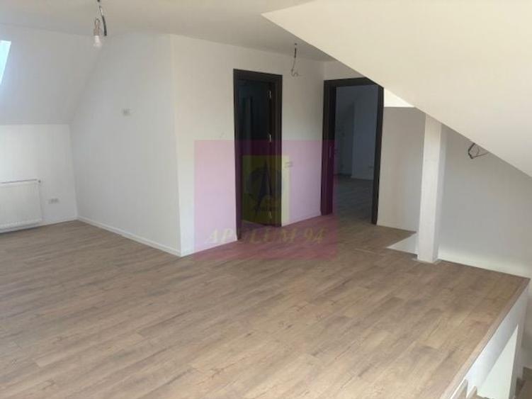 Casă cu 5 camere în Domnești