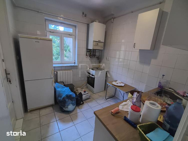 Apartament cu 3 camere, mobilat în Gara de Nord
