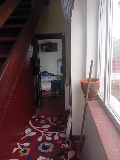 Casă individuală cu 5 camere cu Teren 500 Mp în Podul de Fier
