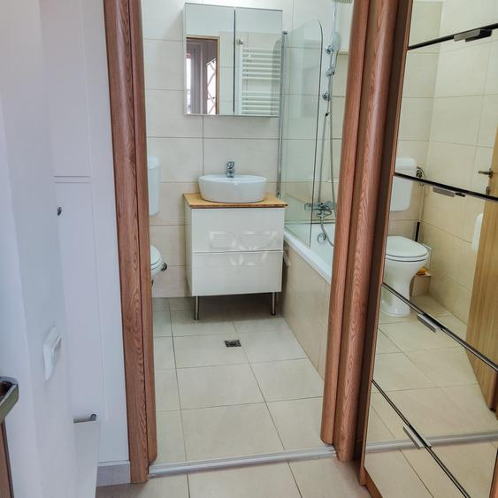 Apartament cu 2 camere semidecomandat, mobilat în Moșilor