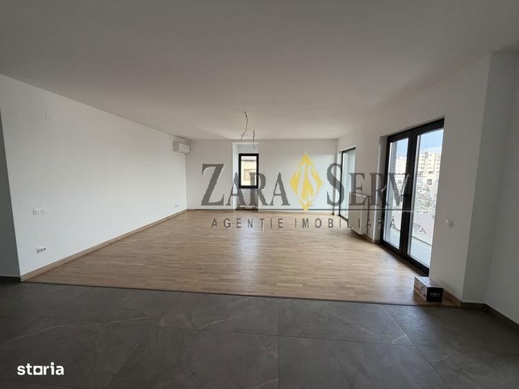Apartament cu 3 camere decomandat în Republicii