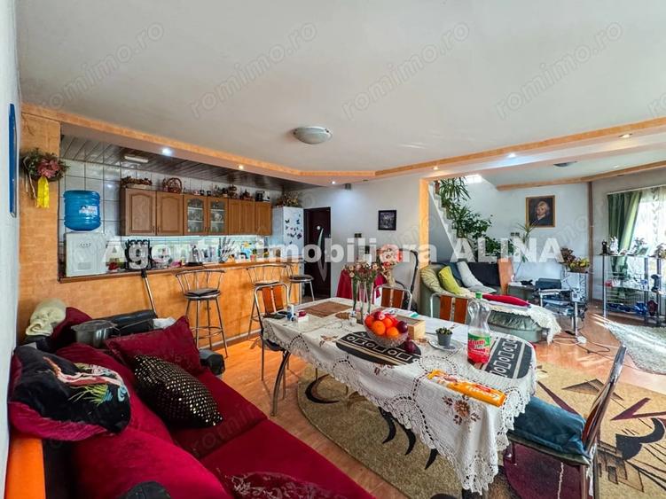 Casă cu 5 camere cu Teren 329 Mp în Ceangăi