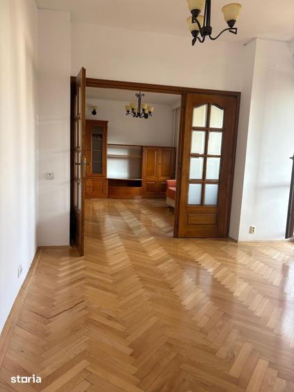 Apartament cu 3 camere, mobilat în Cotroceni