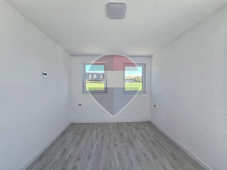 Apartament cu 2 camere semidecomandat în Chinteni