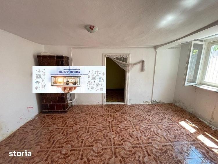 Casă cu 7 camere cu Teren 294 Mp în Piața Centrală