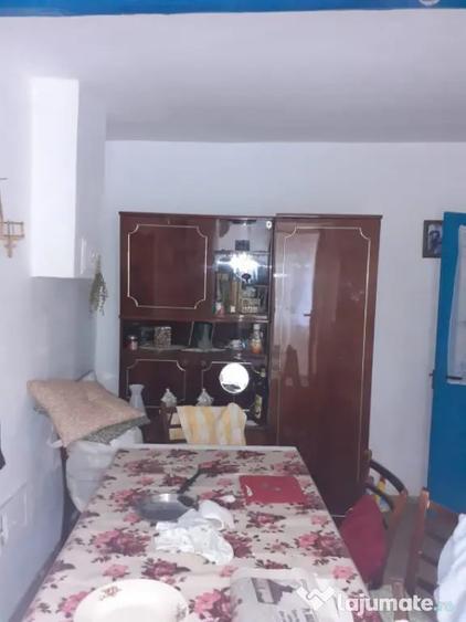 Casă cu 6 camere cu Teren 5165 Mp în Beștepe