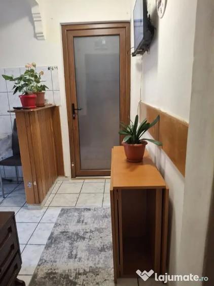 Apartament cu 2 camere semidecomandat în Noua