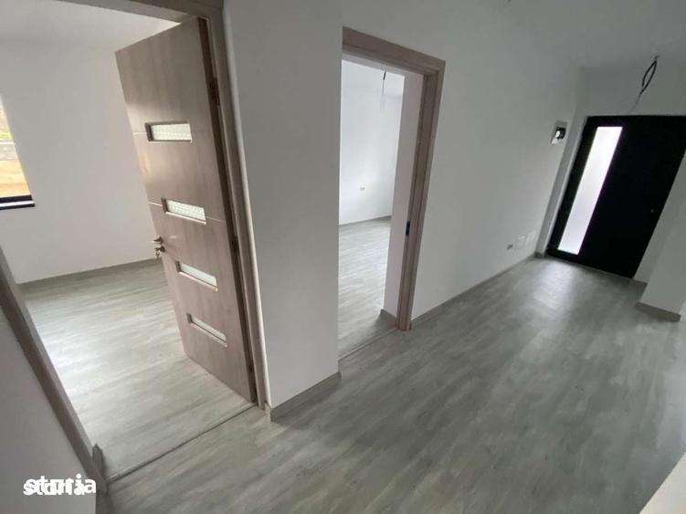 Casă cu 3 camere cu Teren 420 Mp în Tomești