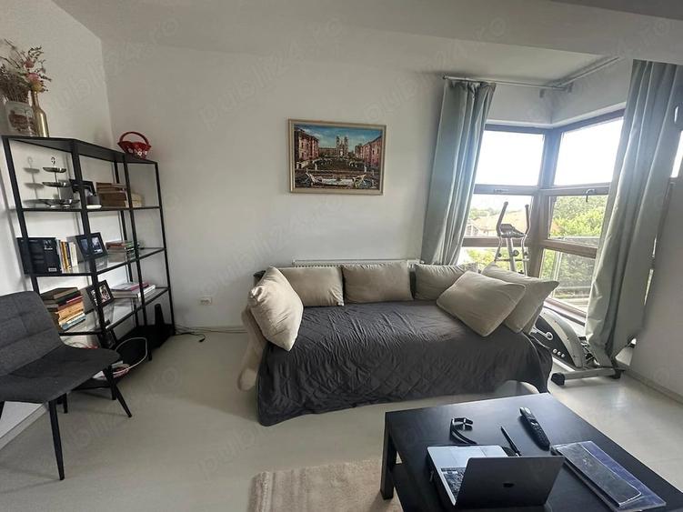 Apartament cu 3 camere decomandat în Ghencea
